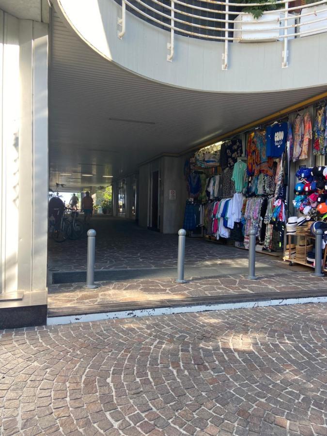 Esplanade Sea Side - Bicamere, 2 Terrazzi, Garage A Richiesta Grado Kültér fotó